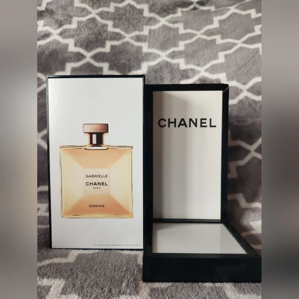 CHANEL Luxury Beauty VANITY DISPLAY STAND (DISPLAY ONLY) COCO NOT INCLUDED NWOT